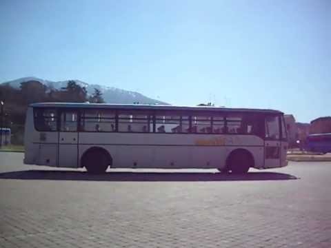 Partenza di un IVECO 370 12.30 Turbo di Moretti dall'autostazione di Melfi