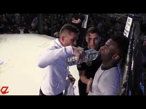 Clinton Scott (SBG Charlestown) v Solomon Simon (Ryano Waterford) - 170lbs -3x3mins