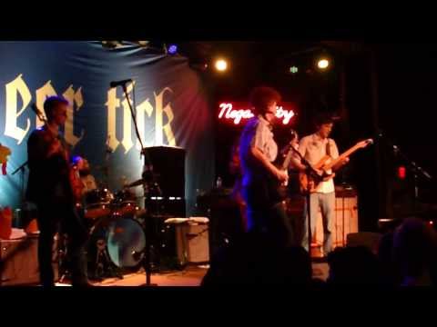 Deer Tick featuring Jimmy Russell (The Quick and Easy Boys) - Trash