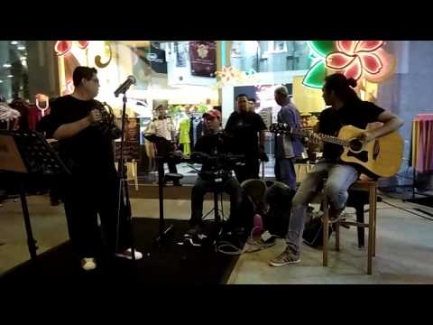 Moh kome beli baju kat booth LAN KRISTAL...