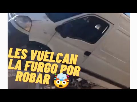 Gitanos entran a robar y el empresario les vuelca la furgoneta 🤣🤣