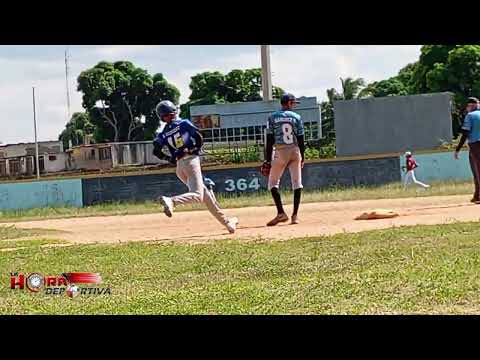 Sebastián Rodríguez, jugador de la EBM Franklin All Star. Estadio Heres de Ciudad Bolívar. 