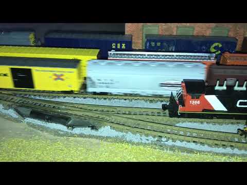 CN Rail Alco 424 N-Scale in action