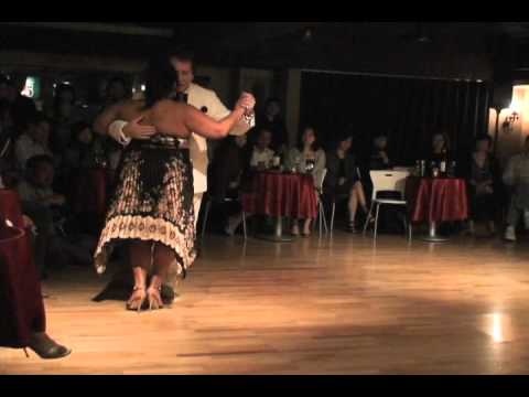  María del Carmen Romero  and  Jorge Dispari  are  dancing  to  the  tango  "  Corrientes y Esmeralda  "