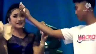 Download lagu GERIMIS MELANDA HATI Cipt.ADIBAL SYAHRUL COVER ANISA RAHMA (ADELLA) mp3 Download lagu GERIMIS MELANDA HATI Cipt.ADIBAL SYAHRUL COVER ANISA RAHMA (ADELLA) mp3