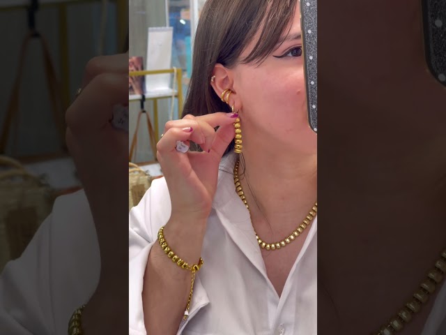 Vídeo relacionado con AWAKEN Lobe Pendientes Animal Borchies con Cristales Cartílago/Hélice/Tragus en Acero Quirúrgico 316L (Farfall Steel AB)