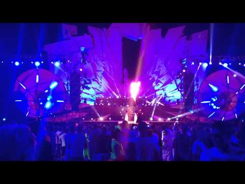 M.A.N.D.Y. @ Apofeoz floor, Kazantip Z21 grand opening (2013)