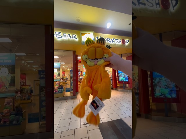 Vídeo relacionado con Play by Play - Peluche Garfield de Pie - 35cm - 760023921 (Garfield)