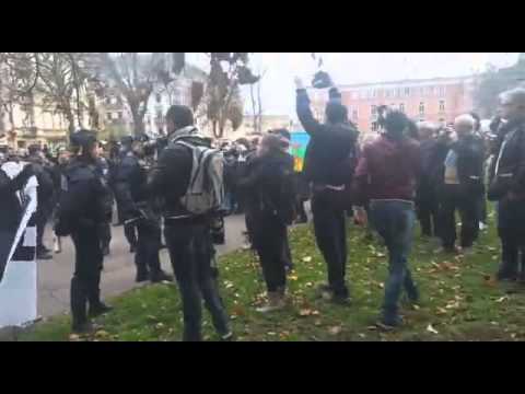 Dzień po tragedii muslimy protestują przeciwko...