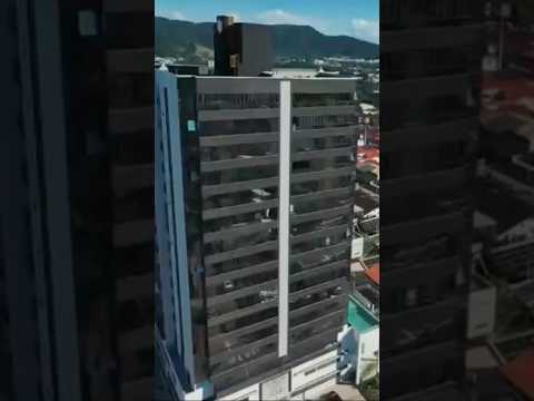 Apartamento de alto padrão à venda, no Edifício Torre Del Mar em Penha, Centro, com 3 quartos, 155m²
