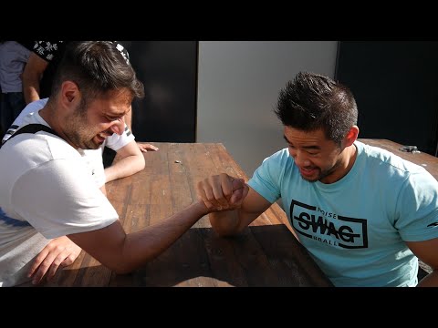 Armdrücken gegen fremde Menschen!