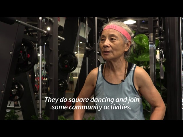 ‘Hardcore grandma’ – Ageing fitness buff proves hit in China