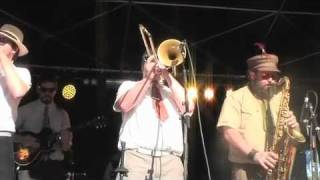 THE YOOTS! PUPU AKE COURTENAY PLACE 2011