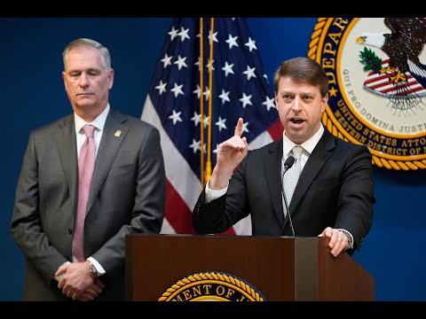 Le choix horrible du lieu et des armes met en lumière l'impact maximal de ce court-métrage.