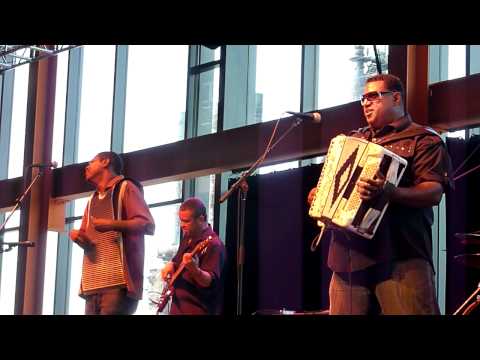 Chubby Carrier & The Bayou Swamp Band - Jalapeno Lena - Blast Furnace Blues Festival