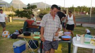 Download lagu NARTJIE PIETERSE : VUVUZELA.wmv mp3