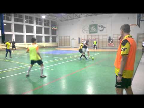 StrefaFutbolu.pl: Axium Terrors - Przyjaciele Fryzjera