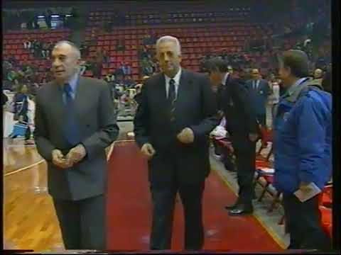 Yalçın Granit ve İtalya'yı yenen 1957 Basketbol Milli Takımı