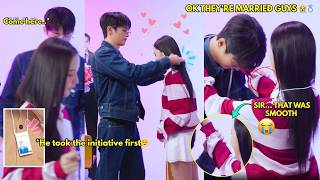 Download lagu THE WAY INGUK HOLD JISOO'S HAND WHEN SHE WAS PUTTING THE CARD ON HIM!! SIR… THAT WAS SMOOTH mp3