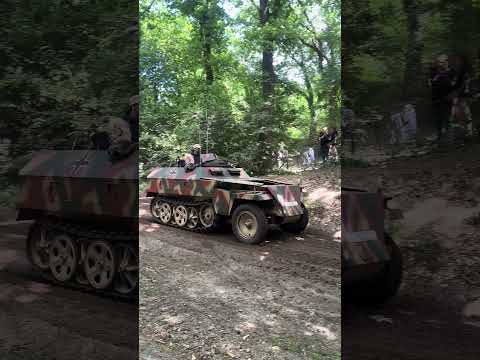German WW2 Halftrack Sd.Kfz. 250 in Action! | Militracks Overloon 2025