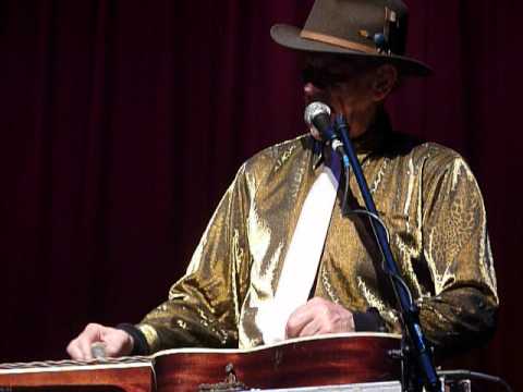 Watermelon Slim - Everybody's Down On Me (written by Fred McDowell)