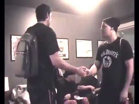 Bones Twitter Video - Random Stuff [25.10.2017]