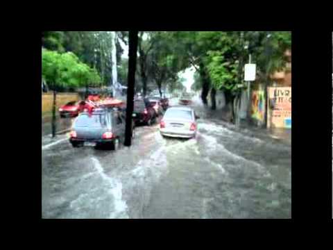 Alagamento na avenida 13 de Maio - 2501/2011