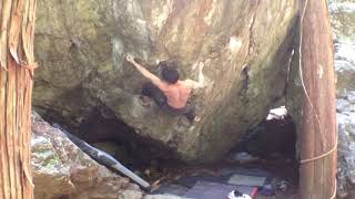 Video thumbnail of エース, 四段 (8a+). 日御子 (Himiko)