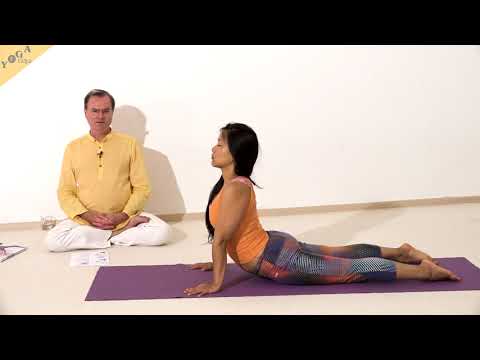 Kobra mit Konzentration auf Anahata Chakra - Yoga Asana Lexikon