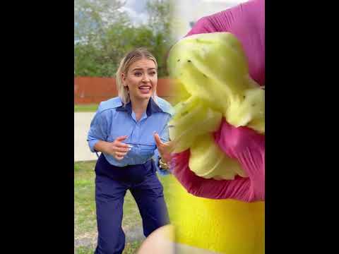 Politia in acțiune 🆘🚨😂 #romania #politia #comedy #funny #viral #shorts #reaction #moment #sketch