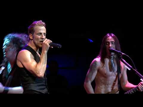 Extreme - Play With Me (Live: Boston 2009) HD
