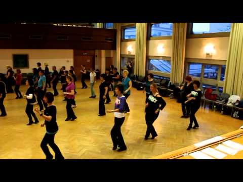 Mucho Amor Linedance Teach & Demo