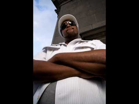 Jugganot aka Frankie Payne - Man A Lion