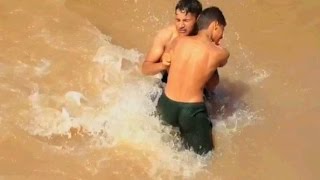 preview picture of video 'Desi water wrestling in Punjab'
