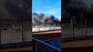 paura-a-giugliano-esplosione-in-una-fabbrica-chimica-maxi-rogo-in-zona-asi