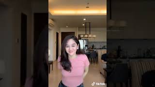 Download lagu Kumpulan TikTok Seksi Hana Hanifah Part2 mp3