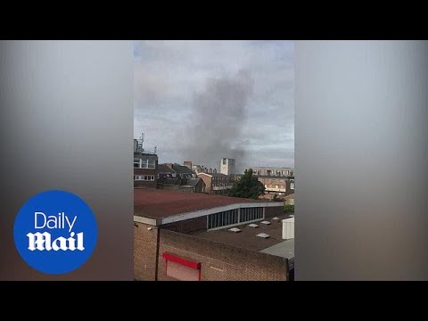 Fire breaks out at mall in Walthamstow