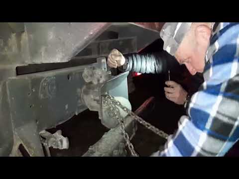 Tamo gde ne može IMT-539,može Rakovica-IMR 60;izvlačenje kamiona iz njive na tvrdi put