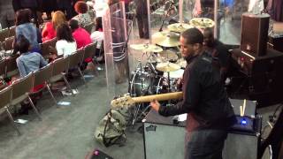 NY Fellowship Choir - Kevin Powell organ solo, DW on bass, Eddie Heyward - COGIC AIM 2013