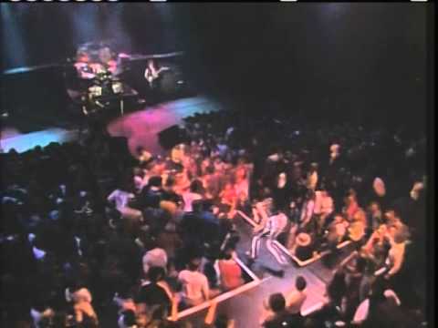 Videoclip de Slick Black Cadillac (Live Version) — Quiet Riot