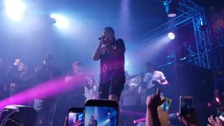 Bad Bunny - Tu No Vive Asi CONCIERTO