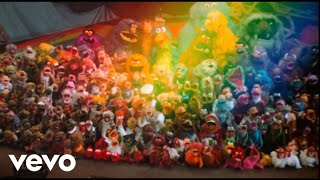 The Muppets: Rainbow Connection - Music Video