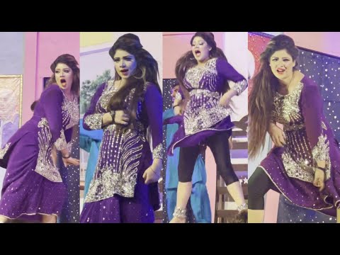 Diya ali new hot🔥 mujra 2022