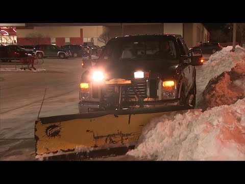 WATCH LIVE: Chicago emergency officials warn of upcoming heavy snow, high waves