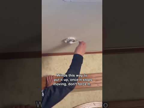 No Cable? No Problem! Learn How to Set Up Your #RV TV Antenna in 3 SECONDS 🚐📺 #howto #tutorial