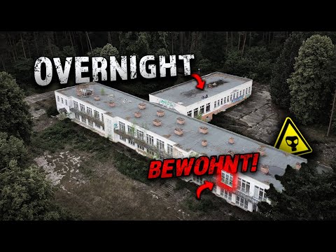 HIER WOHNT NOCH JEMAND! 😱 WIR MÜSSEN AUFPASSEN!  OVERNIGHT AUF DEM HOTELDACH!