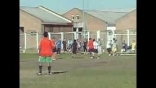 preview picture of video 'NEMESIS VS SANTA ELENA (a puro futbol) 1er tiempo'