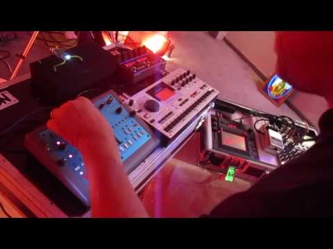 DJ Wool - Purple Ohm + Rock Opera - Live 2012 - Machinedrum UW, X0XB0X, Eventide Space, Kaoss Pad 3