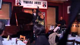 Twins Jazz Showcase Akua Allrich 1-14-2011