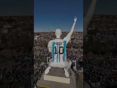 Patung Messi tertinggi di dunia (26 meter) dan berat 70 ton di Cutral Co, Neuquén, Argentina